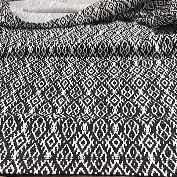 Jessica London Women's Black White Relaxed Lightweight Short Sleeve Sz 26/28 - Picture 5 of 7